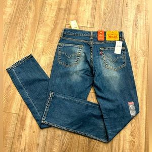 Levi NWT 511’s Dark Wash  slim fit 30X32